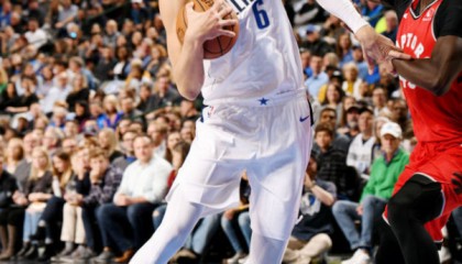 九游体育-风云突变！皇家马德里清晨手感冰凉，荷甲版图或变，震撼外界，赛程密集仍需轮换 